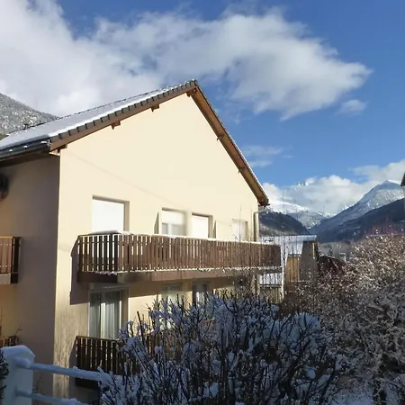 3 Pers Avec Wifi Et Parking A Brides-les-Bains